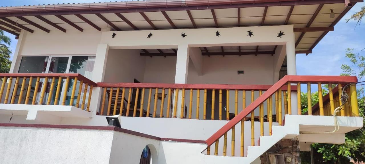 מטרה Kiralawella Beach Inn מראה חיצוני תמונה